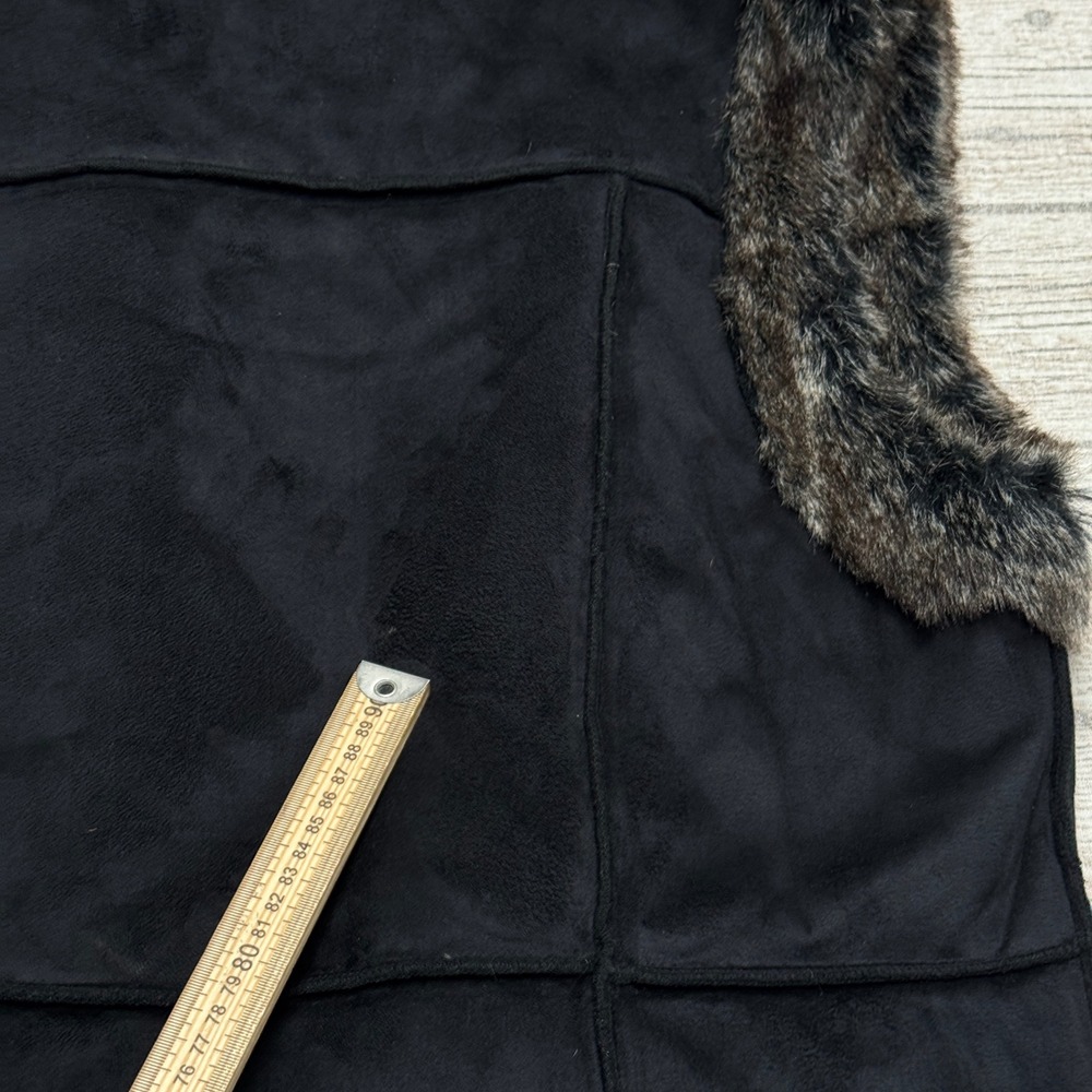 Vintage Faux Suede Vest Women's Medium Black Fur Trim Open Front Boho Plush Chic - Picture 10 of 10